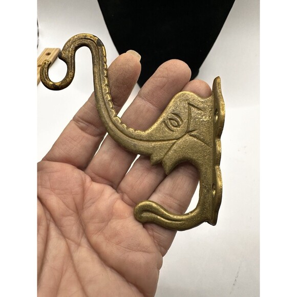 Vintage Brass India Elephant Double Hook Wall Hooks Coats Trunk UP 3.5 x 3.5 in - Picture 8 of 8